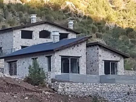 Null Freistehendes Steinhaus Zum Verkauf In Fethiye Grapes Redbelde