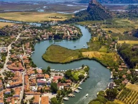 Schnäppchen-Immobilie Zum Verkauf In Dalyan Mit Einem 200 M2 Großen Gebäude Auf Einem 1000 M2 Großen Freistehenden Grundstück