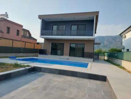 4 1 Detached Villa With Pool For Sale In Mugla Köyceğiz