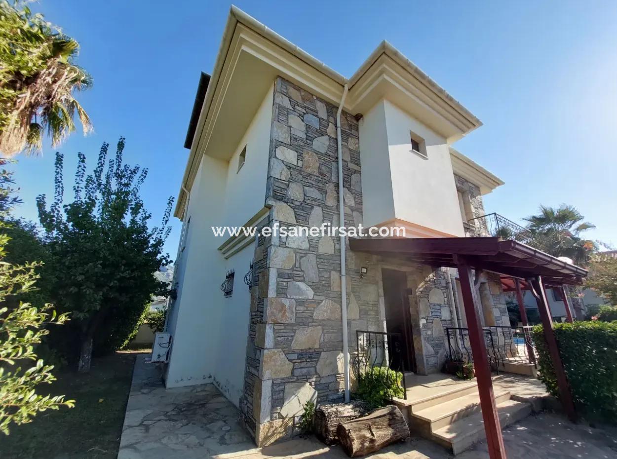 Muğla Dalyanda 610 M2 Arsada 190 M2 Ve 4+1 Dubleks Satılık