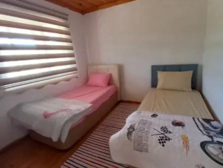 Köyceğiz Köyceğiz Köyünde 4+2 Yüzme Havuzlu Eşyalı Müstakil 2 Daire Kiralık